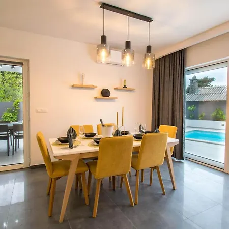 Holiday home In With Jacuzzi