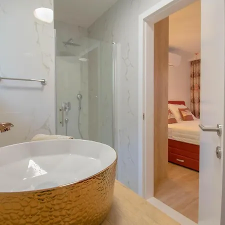 In With Jacuzzi *