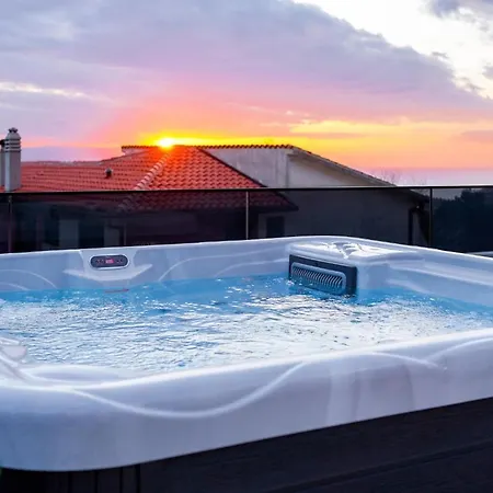 In With Jacuzzi Bast